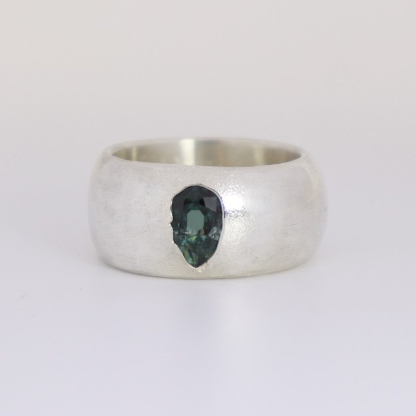 Broken ring