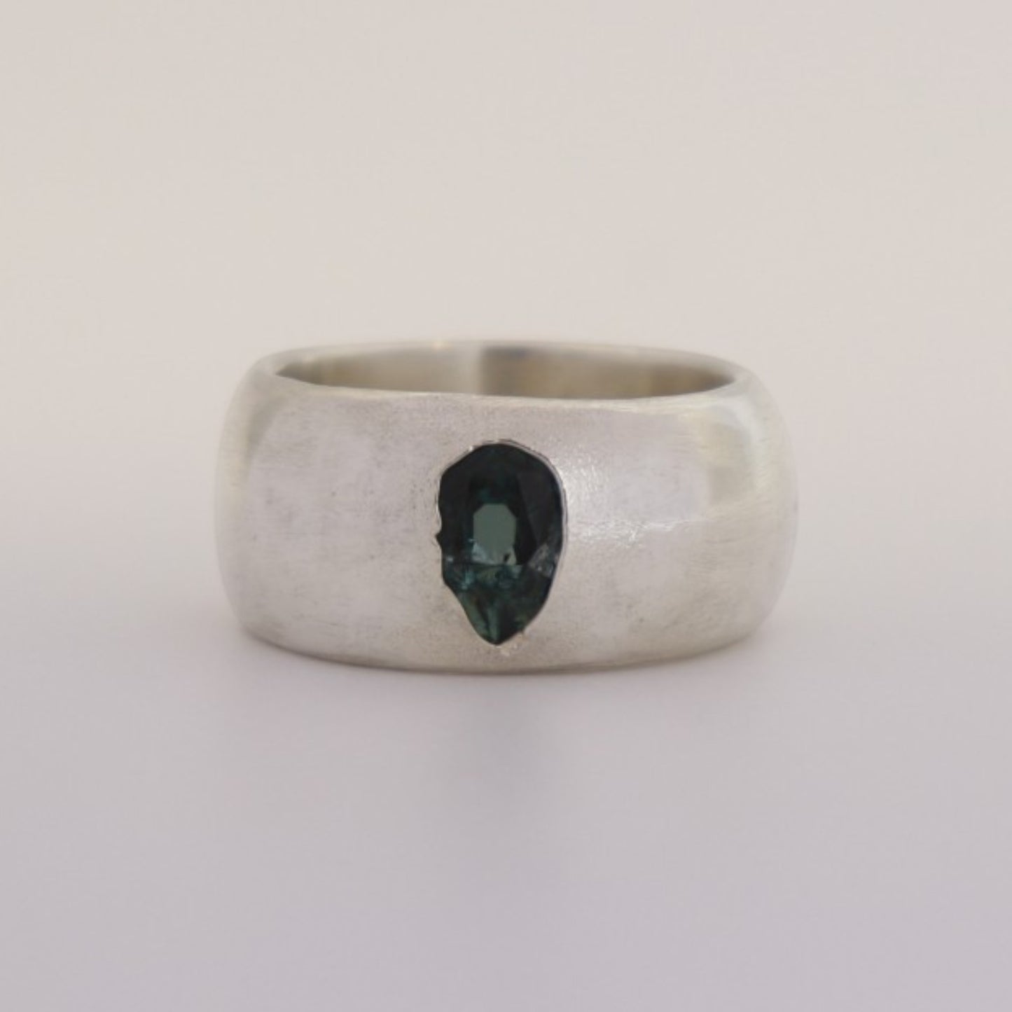 Broken ring
