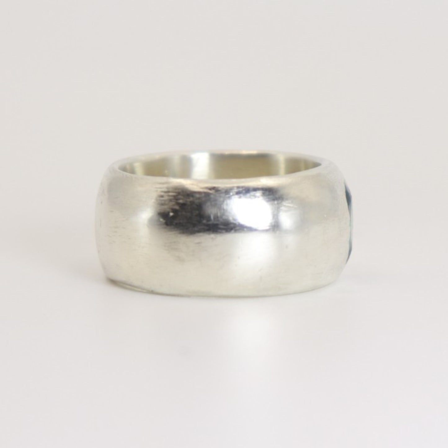 Broken ring